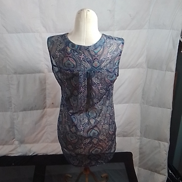 Sheer sleeveless blouse by Eden & Olivia - Picture 4 of 5